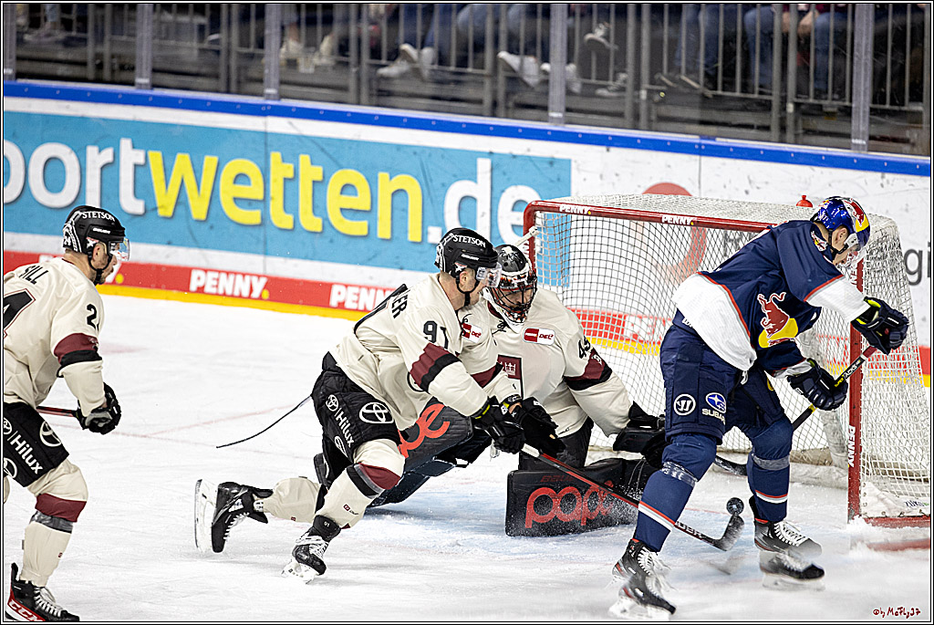 PENNY DEL;  Koelner Haie - EHC Red Bul Muenchenl; Koeln, 18.03.2022